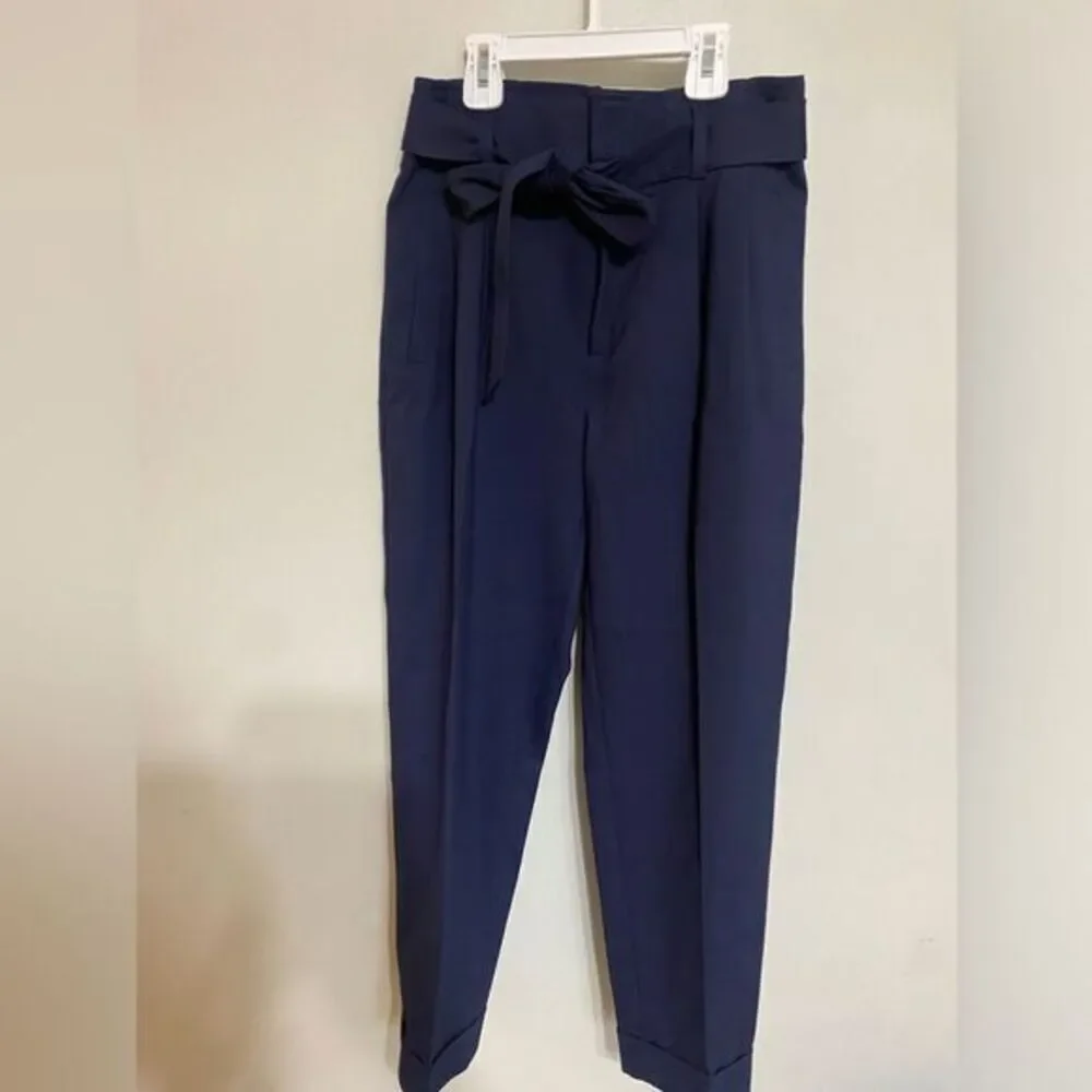 Gap Navy Blue True Indigo Hi-Rise ‎ Belted Cropped Pants, SIZE 0
